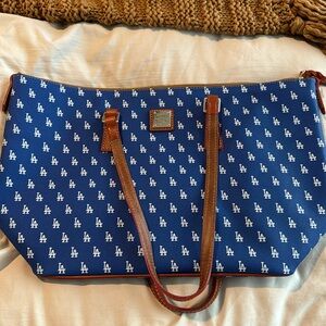 NWT Dooney and Bourke MLB Dodgers zip top shopper purse